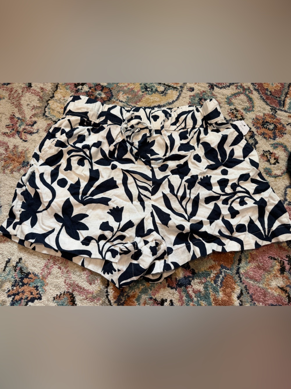 Time and Tru Navy & White Floral Pull-On Shorts
